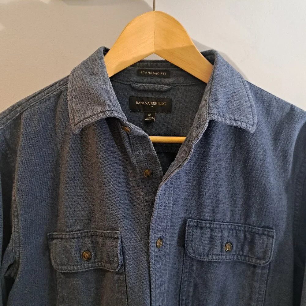Banana Republic M Broken-In Heavy Weight Long Sleeve Standard Fit Button Down